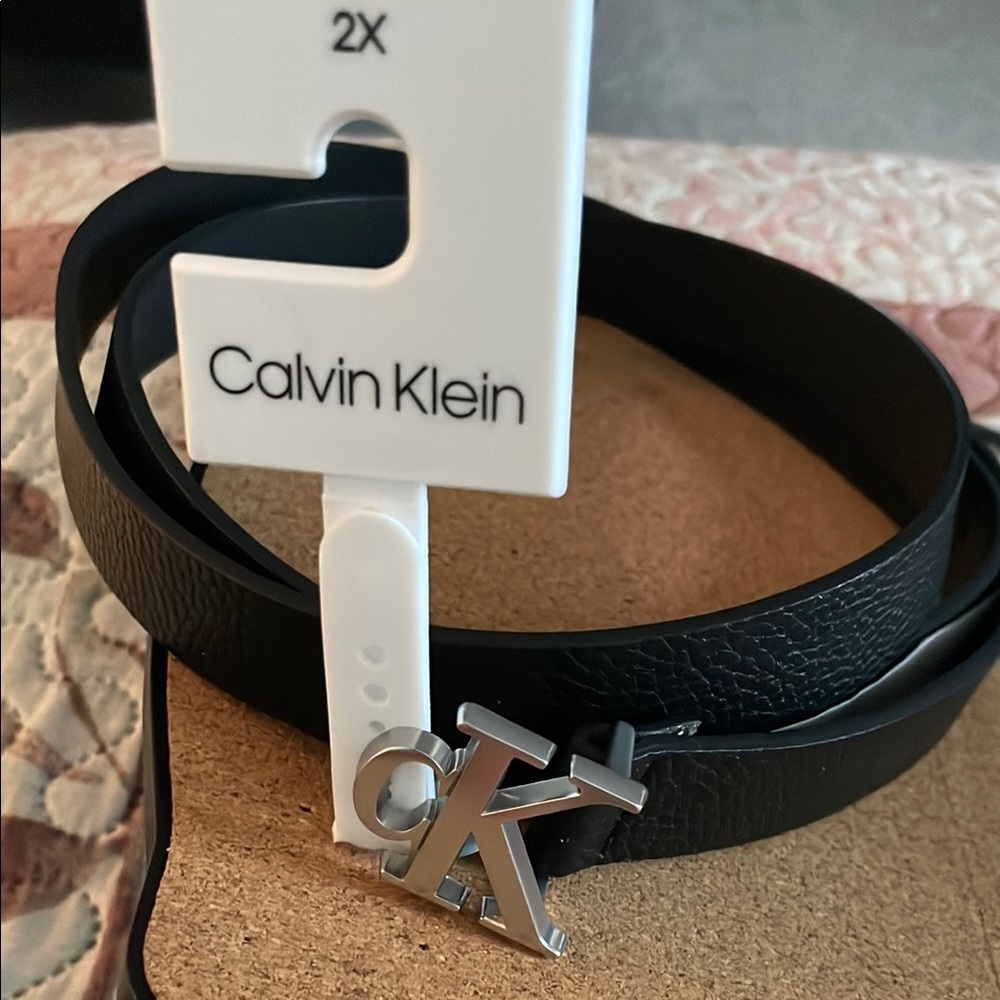 Calvin Klein Black Leather Belt with Reversible Design - Picture 1 of 7